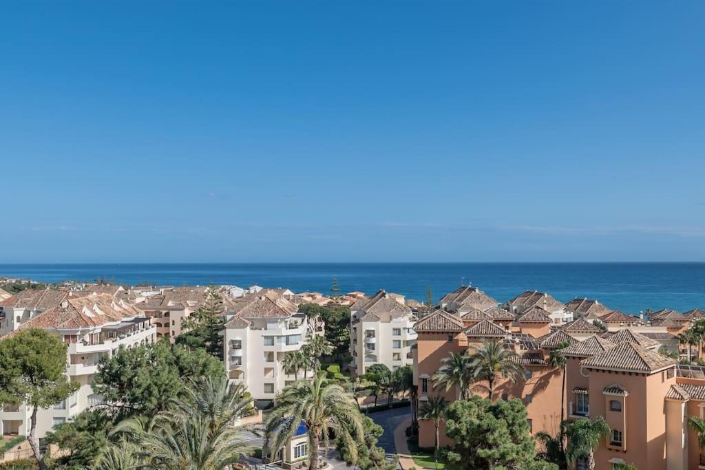 Apartment En Elviria Con Vistas Al Mar Marbella