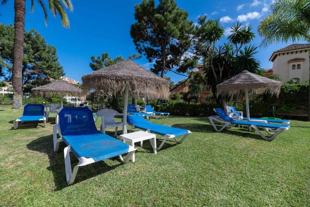 Apartment En Elviria Con Vistas Al Mar *